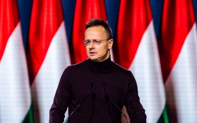 Szijjarto Peter, surprins lângã minister: A ajuns cu un microbuz