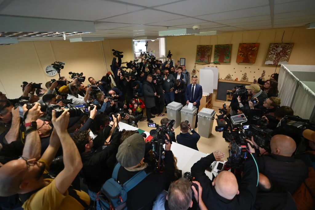 Magyar, pus la zid: Ce răspunde contracandidatul lui Orban despre proteste și ocuparea instituțiilor