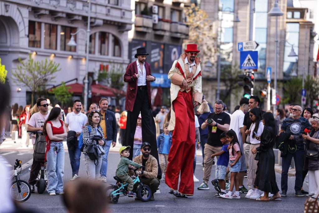 Zeci de mii de bucureșteni, în centrul Capitalei la primul weekend „Străzi Deschise”