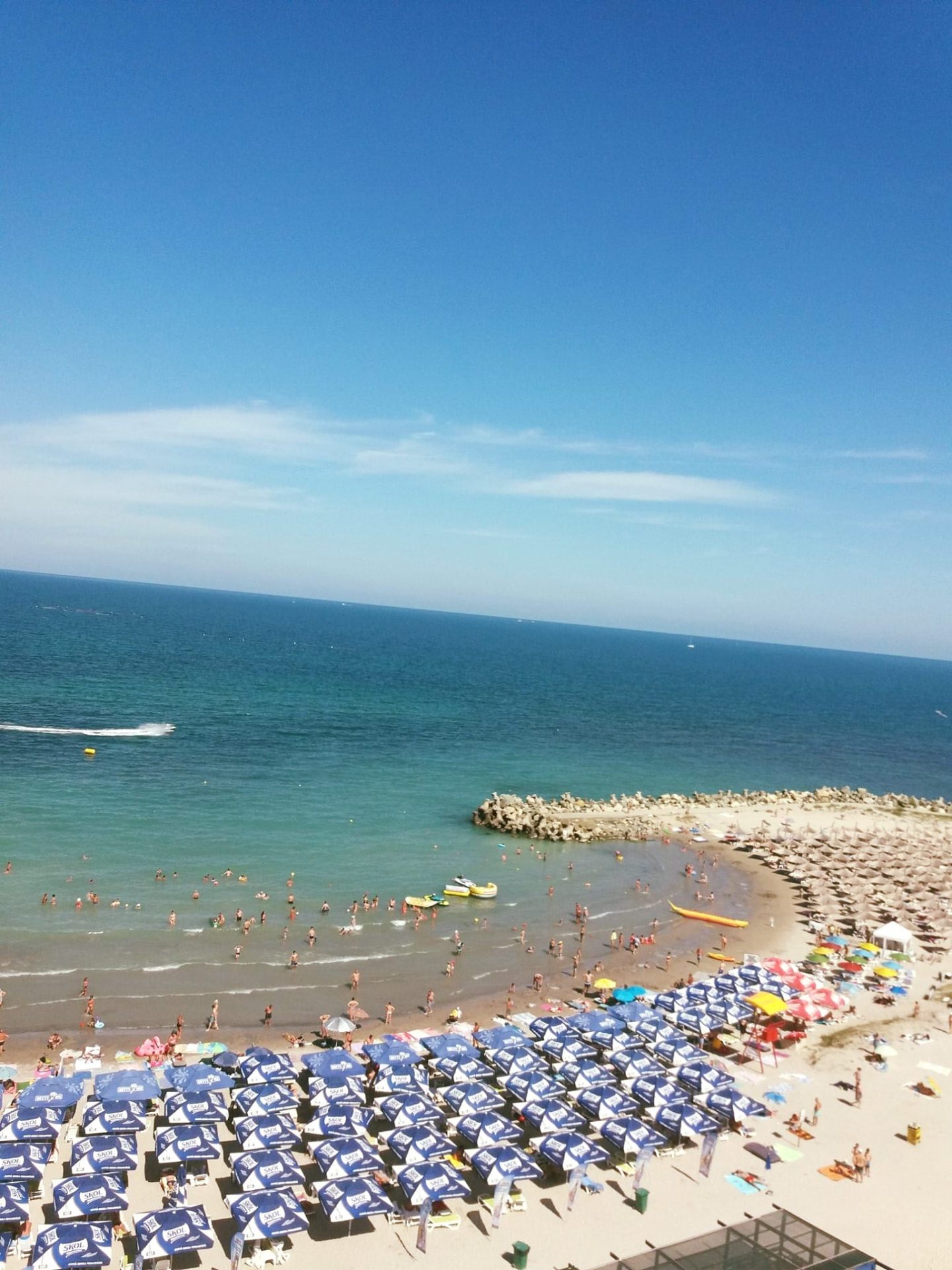 THR Marea Neagră vinde complexul hotelier Măgura din Eforie Sud pentru 2,5 milioane euro THR Marea Neagră, fosta EFO, a decis să vândă complexul hotelier Măgura din Eforie Sud pentru suma de 2,5 milioane de euro