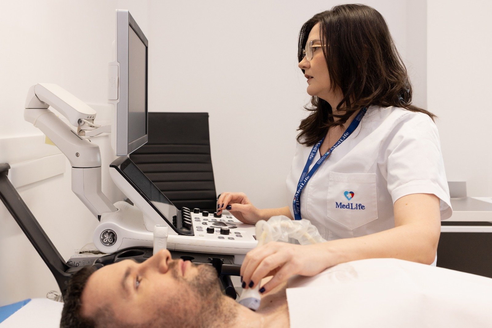 București, 7 apr 2026 – Românii sunt tot mai preocupați de sănătatea cardiovasculară, iar statisticile arată o creștere semnificativă a numărului de analize medicale efectuate pentru monitorizarea factorilor de risc