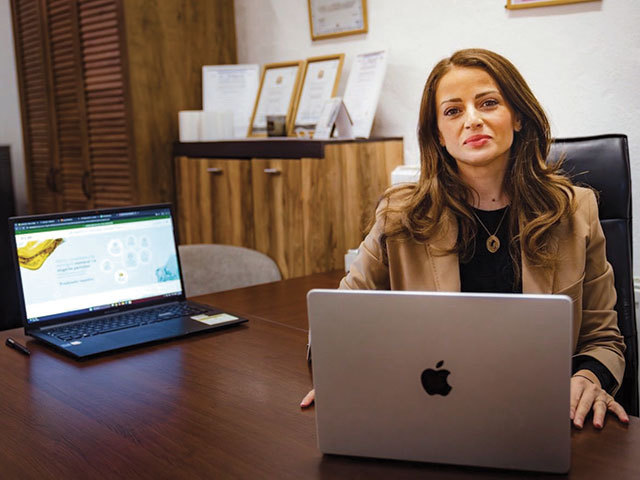 Românii inventatori de detergent gel cu bicarbonat, pe val: pleacă din România cu profituri de milioane