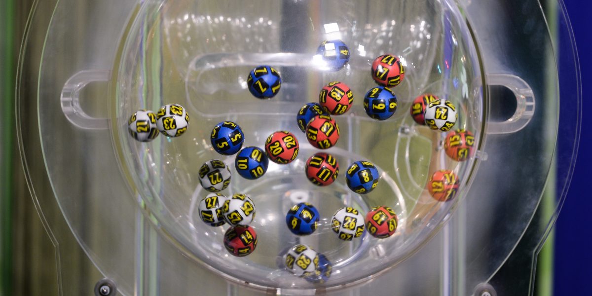 Loteria de Paști 2026: Vezi numerele norocoase, pot fi ale tale