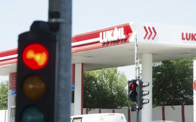 Lukoil, grațiere de la SUA: Benzinăriile din România scapă de sancțiuni încă o lună