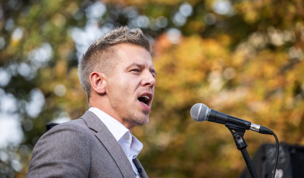 Ministrul ungar de Externe, gest șocant: Distruge documente UE!