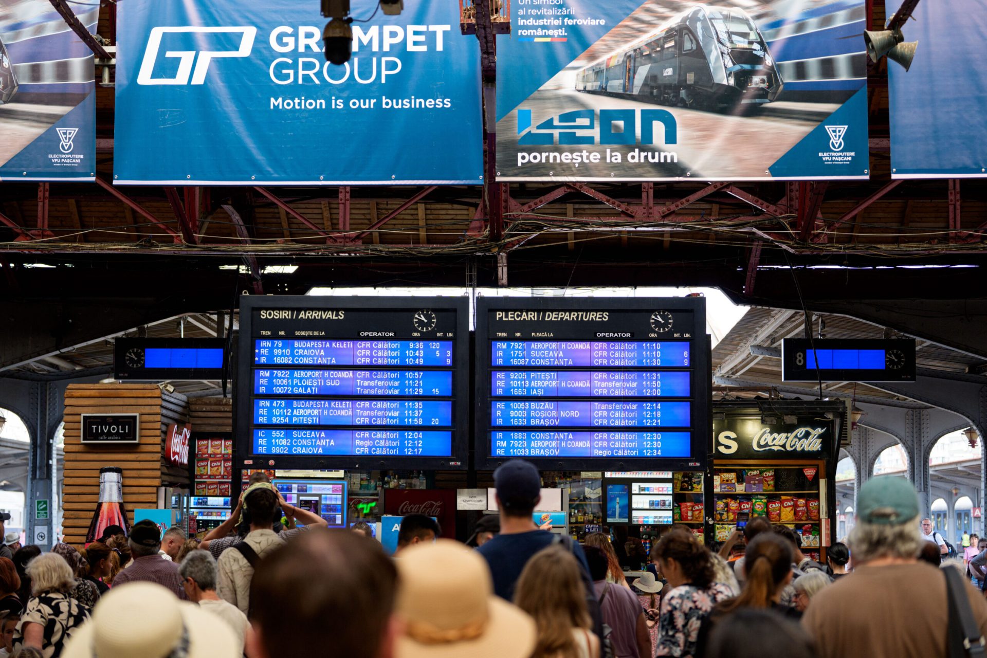 CFR Călători va suplimenta trenurile pe rutele cele mai solicitate în zilele cu trafic crescut, precum cele care leagă Bucureștiul de marile orașe, pentru a face față cererii crescute și a oferi o experiență mai confortabilă pasagerilor