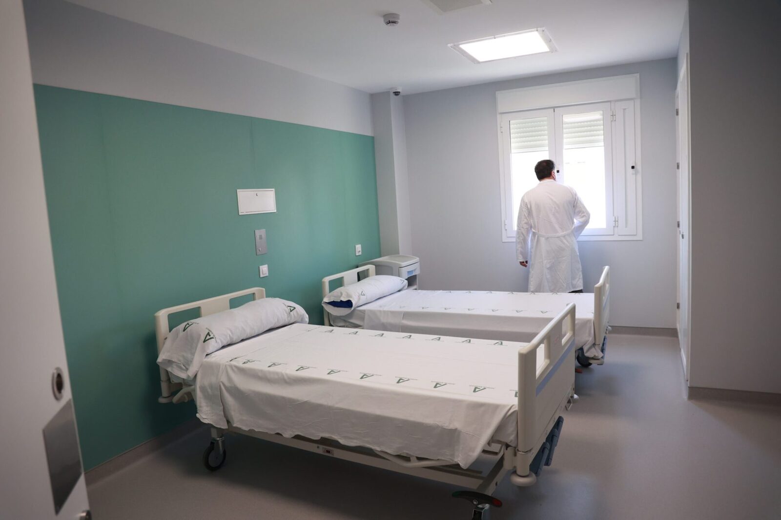 Ce face o „doula a morții”? Profesia care stârneşte controverse