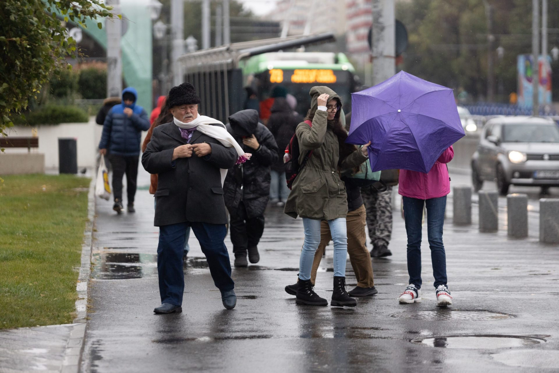 Temperaturile vor suferi fluctuații semnificative în perioada următoare, iar probabilitatea de precipitații va crește în majoritatea regiunilor din România începând cu data de 10 aprilie