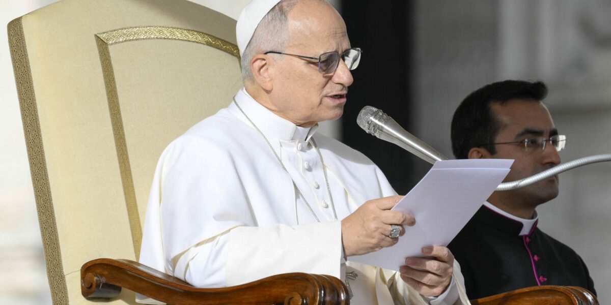 Papa Leon, criticat dur pentru politica externă: „E groaznică!”