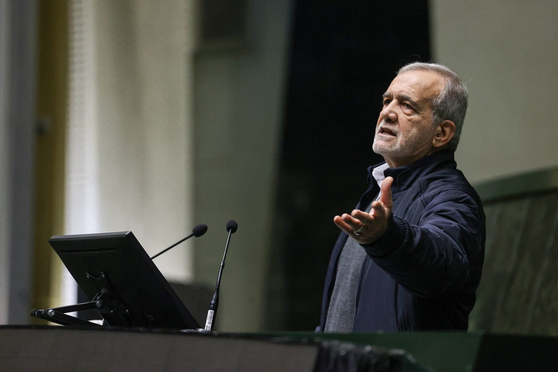 Mesaj conciliant din Iran cu câteva ore înainte de discursul lui Trump despre Iran Iranul trimite un mesaj de conciliere înainte de discursul programat al lui Donald Trump despre situația din Orientul Mijlociu