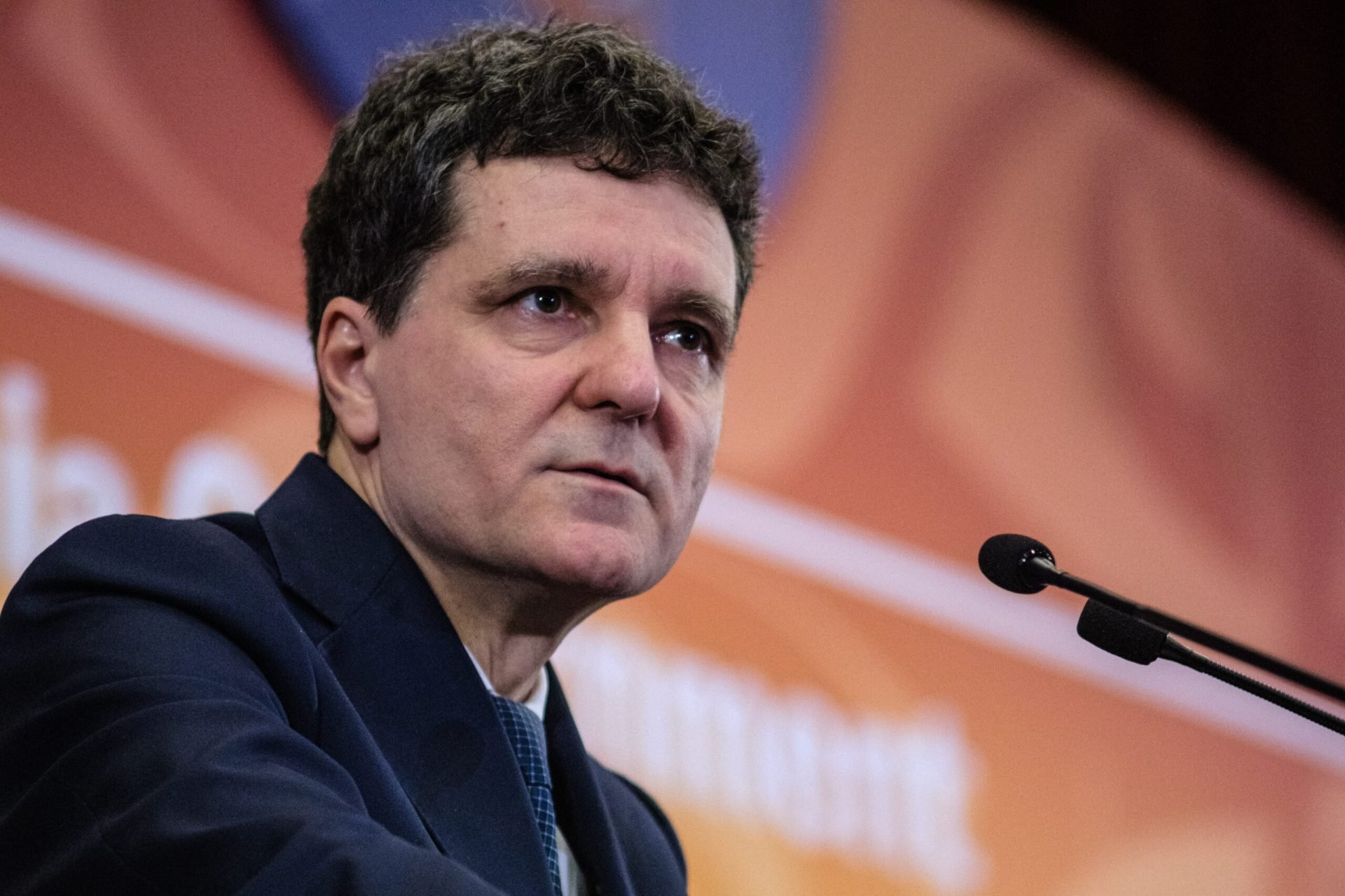 Societatea Timișoara cere ajutorul lui Nicușor Dan pentru Bolojan