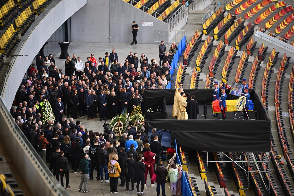 Nicuşor Dan, motive neașteptate: De ce nu a mers la catafalcul lui Lucescu