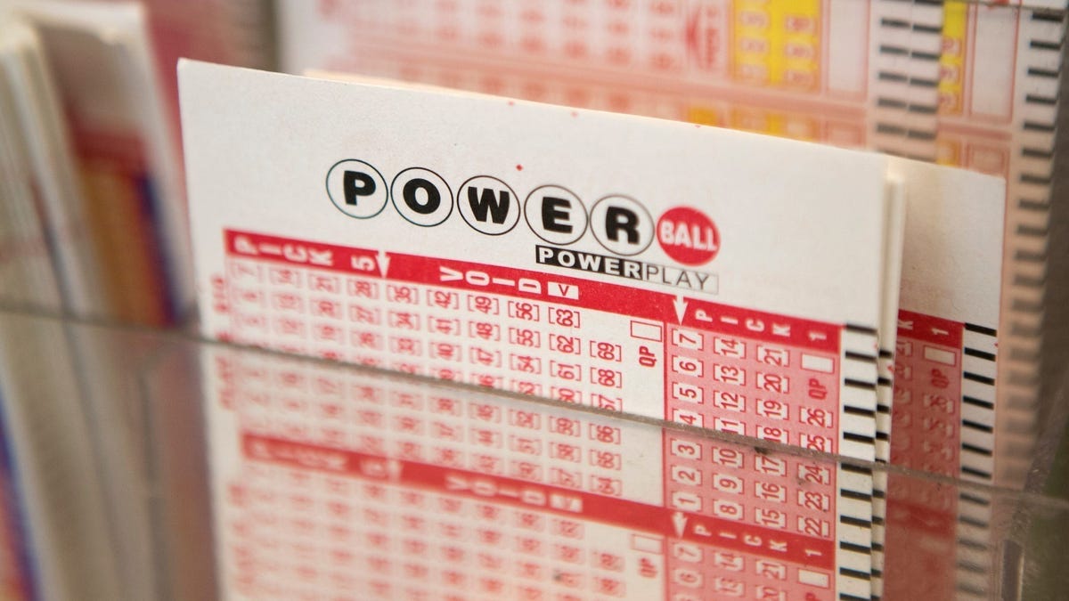 Jackpot-ul la loteria Powerball a ajuns la circa 231 de milioane de dolari, cu un valoare în numerar de 105 milioane de dolari pentru extragerea de luni, 6 aprilie