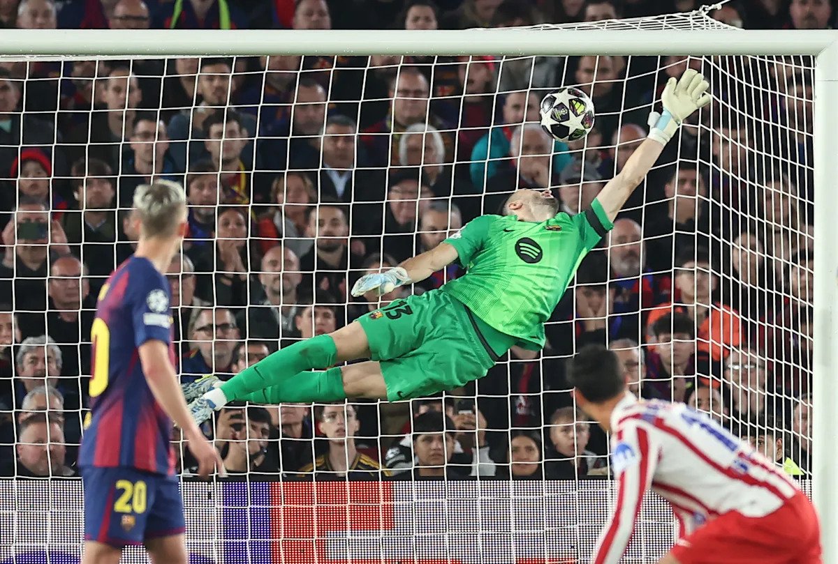 Roșu direct și gol superb: Barcelona, lovită dublu