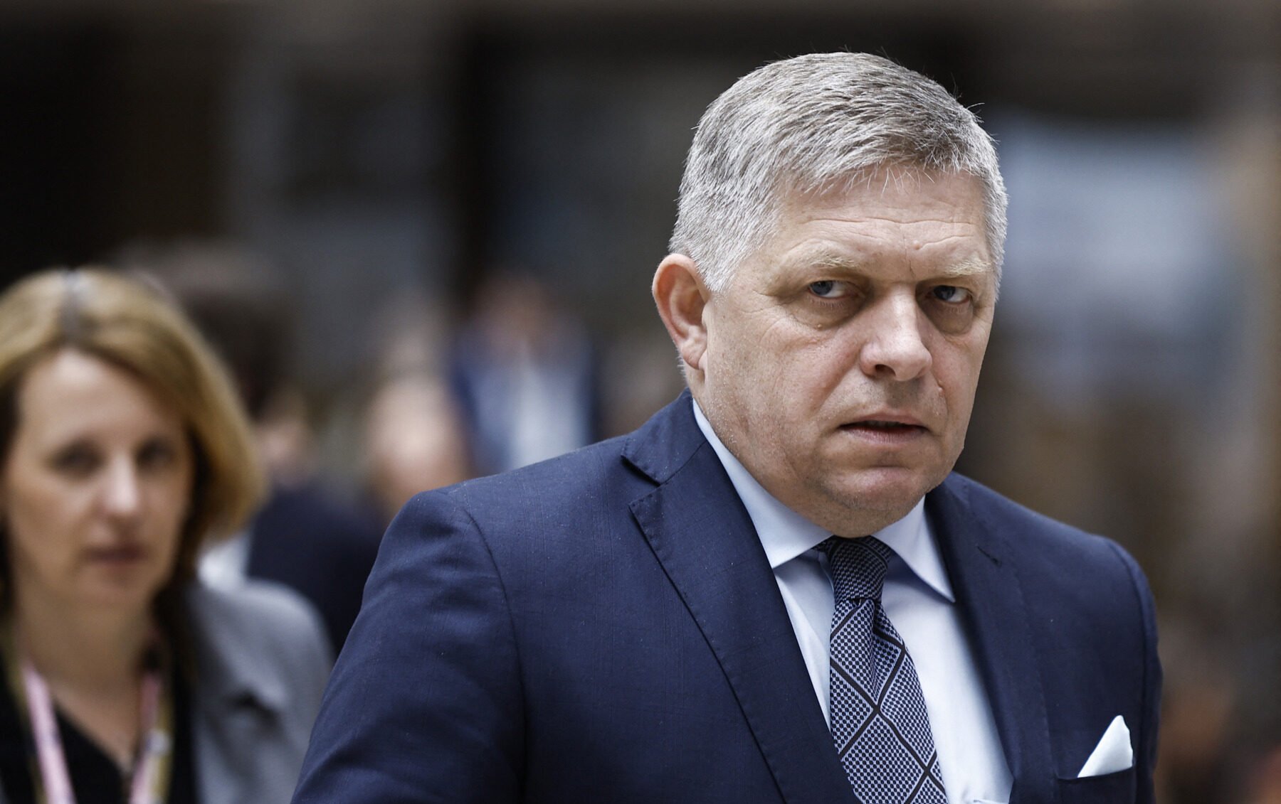 Premierul slovac Robert Fico a făcut sâmbătă o declarație care a stârnit reacții în rândul liderilor europeni, afirmând că Uniunea Europeană trebuie să renunțe la sancțiunile asupra importurilor de petrol și gaze rusești, să se implice pentru restabilirea fluxurilor de petrol prin conducta Drujba și să pună capăt războiului din Ucraina pentru a combate criza energetică rezultată din conflictele din Iran