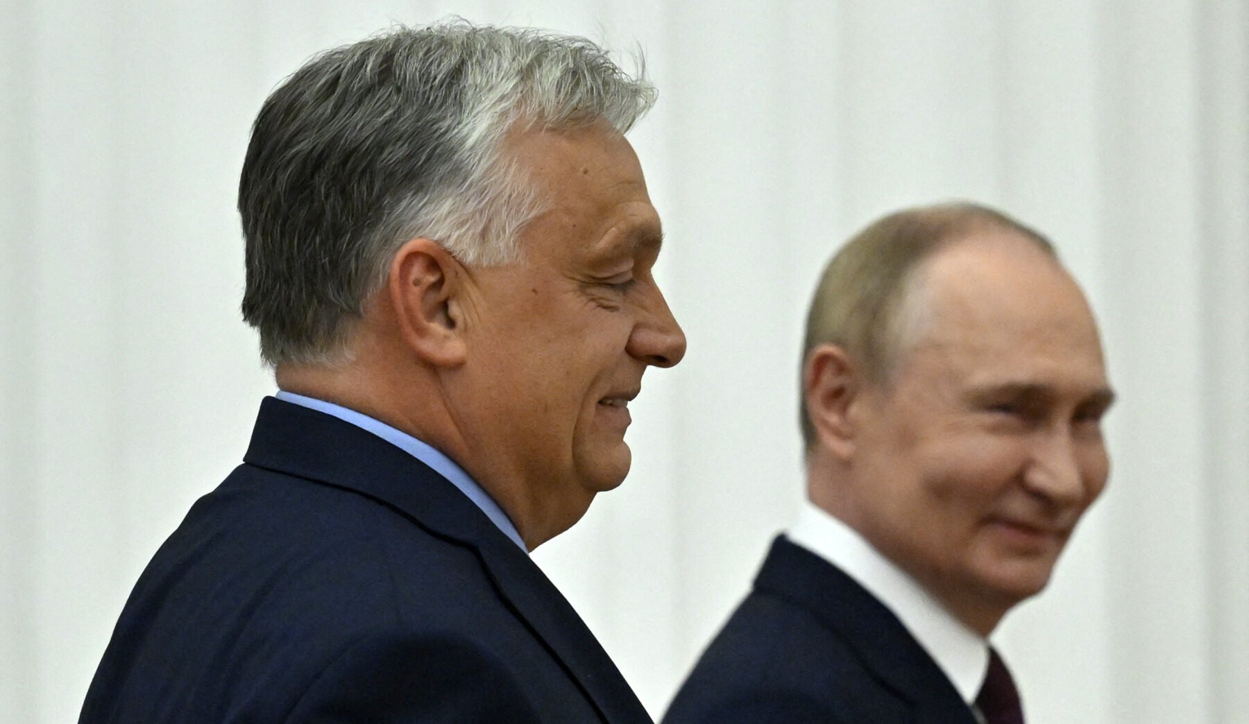 Prim-ministrul Ungariei, Viktor Orbán, se confruntă cu acuzații privind apropierea de Rusia, în contextul alegerilor parlamentare
