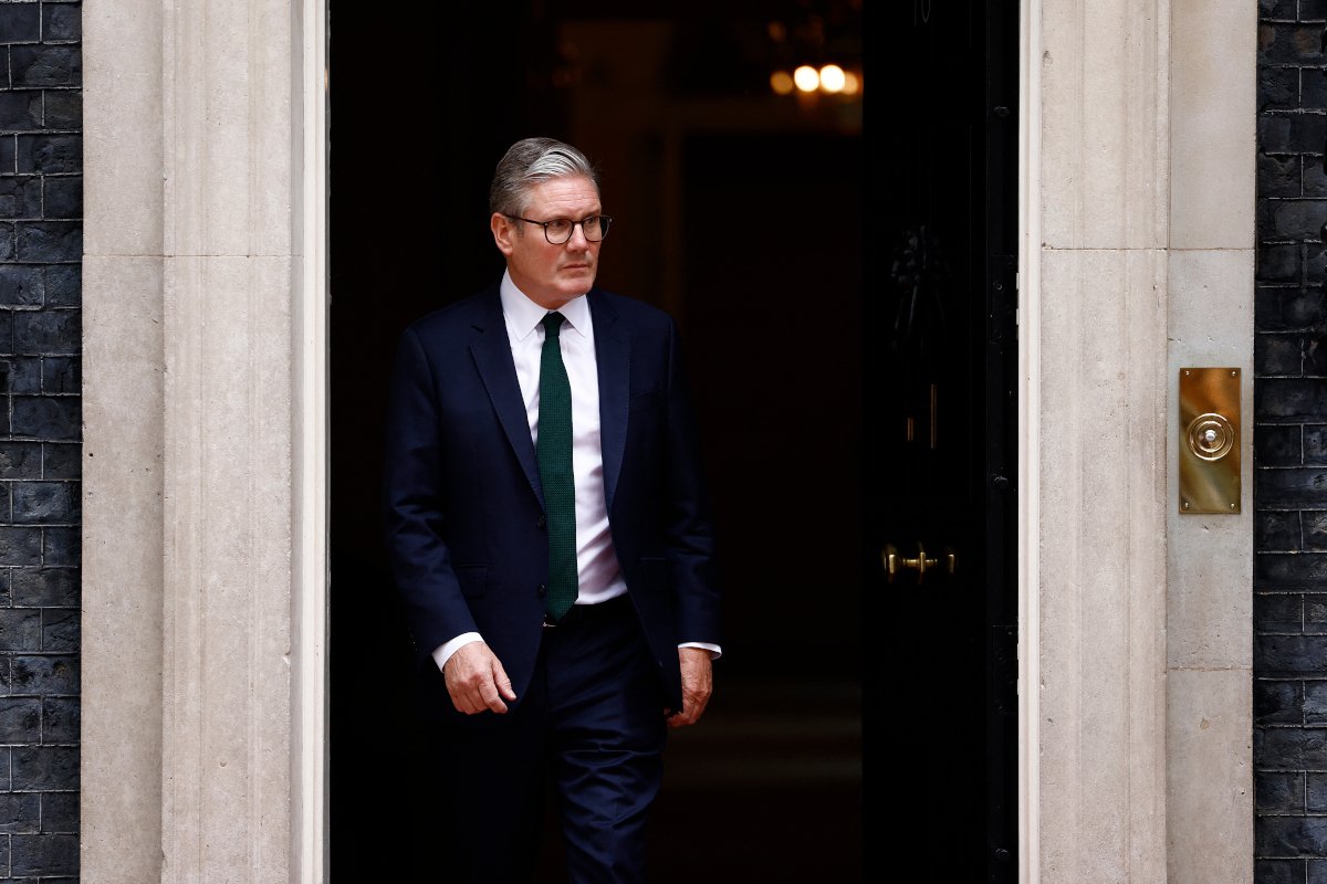 Starmer tranșează: Marea Britanie nu intră-n conflict cu Iranul, nu blochează Ormuz