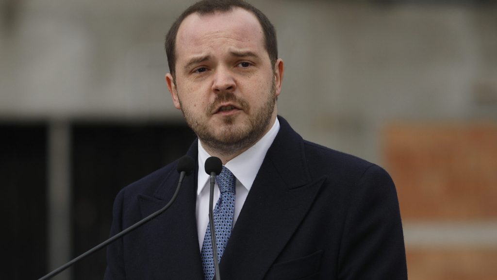 Sănătate: Ministrul vine din SUA cu spitale pentru mari arși și paturi ATI