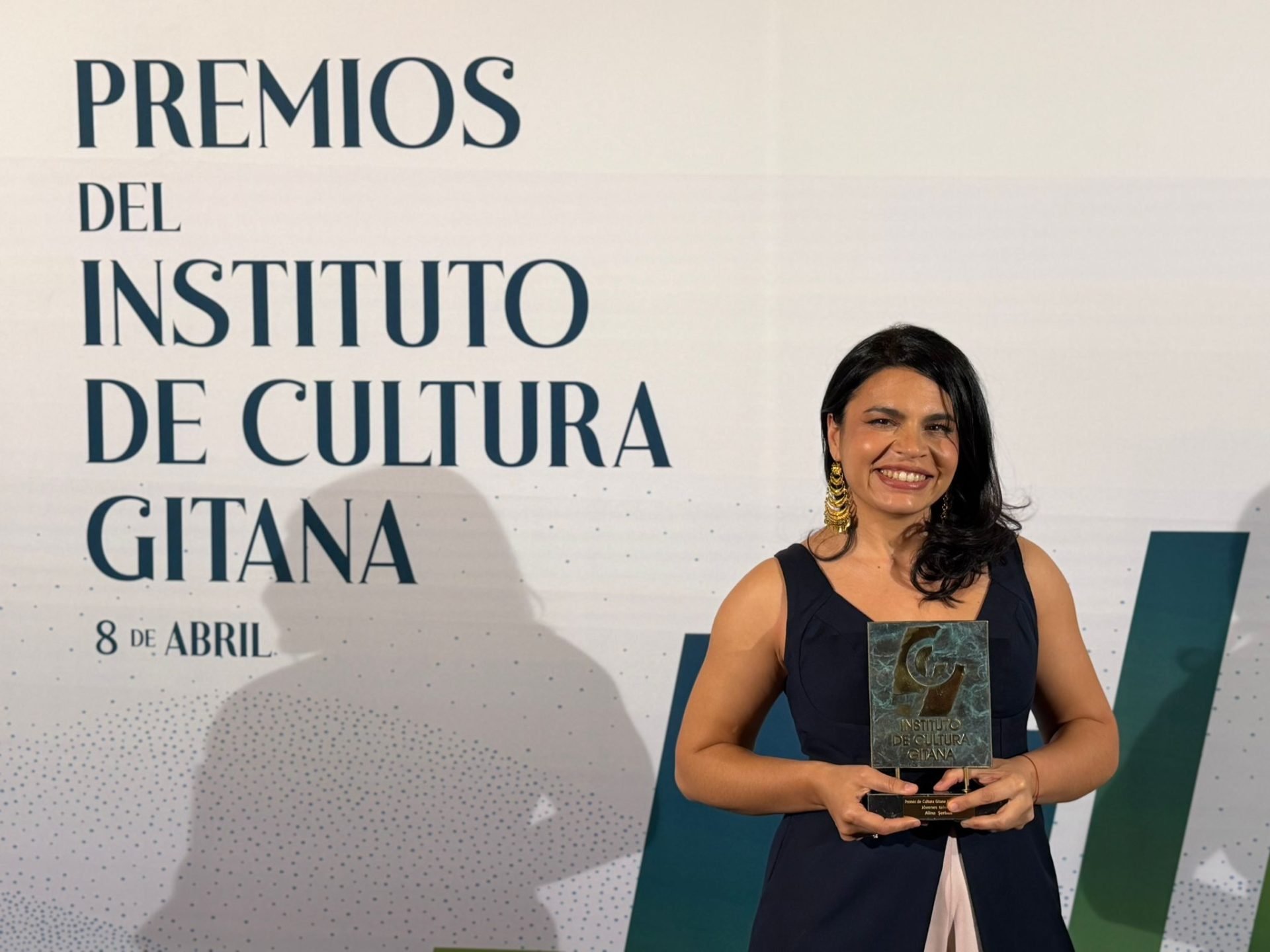 Alina Șerban, aplaudată la Madrid: Regizoarea ia un premiu pentru cultura romă