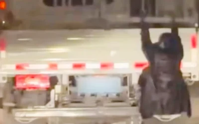 Camionul groazei: Polițiștii au dat de un „pasager” neașteptat