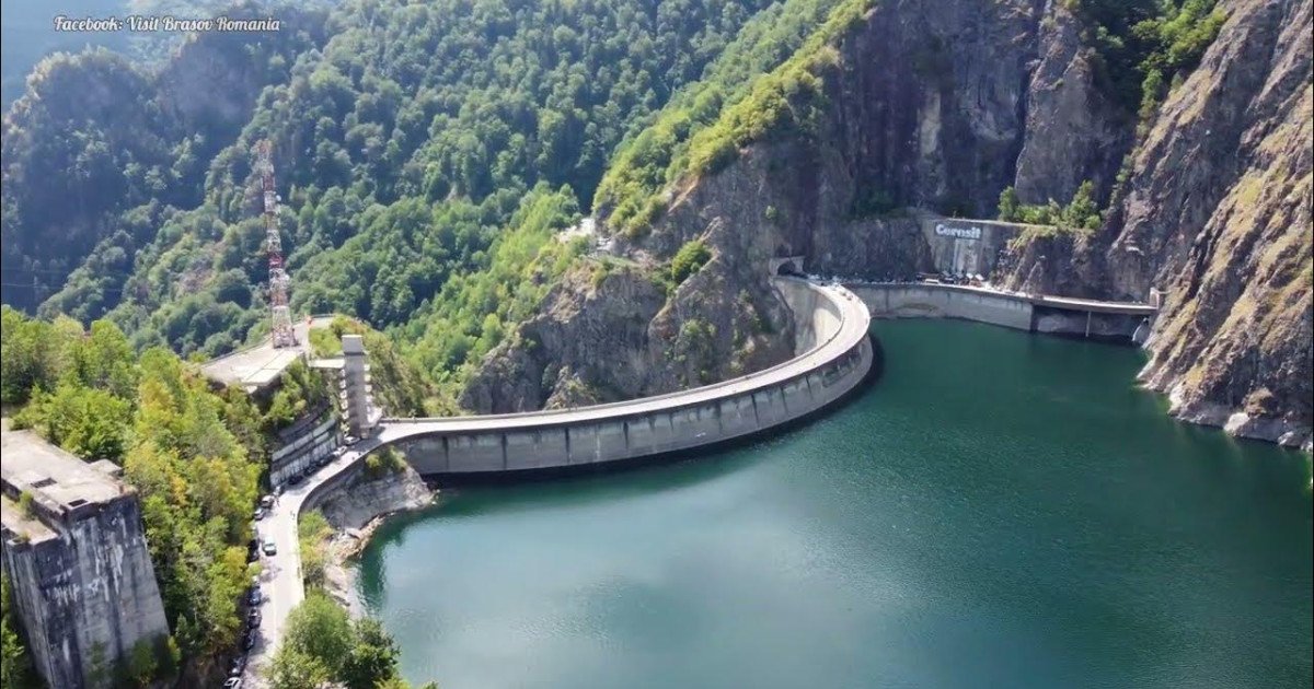 A început reumplerea lacului de acumulare Vidraru. Ministru: „Retehnologizarea nu putea fi amânată”