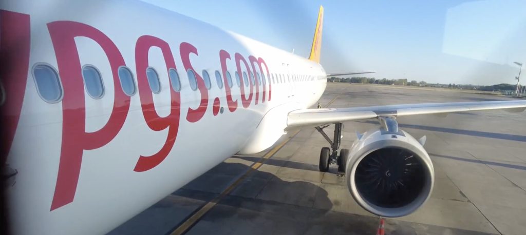 Alertă în București: Avion de Sankt Petersburg, cu probleme la decolare