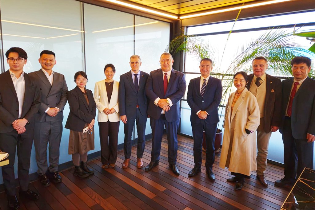 Șefii Camerei de Comerț și Industrie a României (CCIR) au discutat cu o delegație din provincia Guangdong, China, despre investiții și colaborare economică