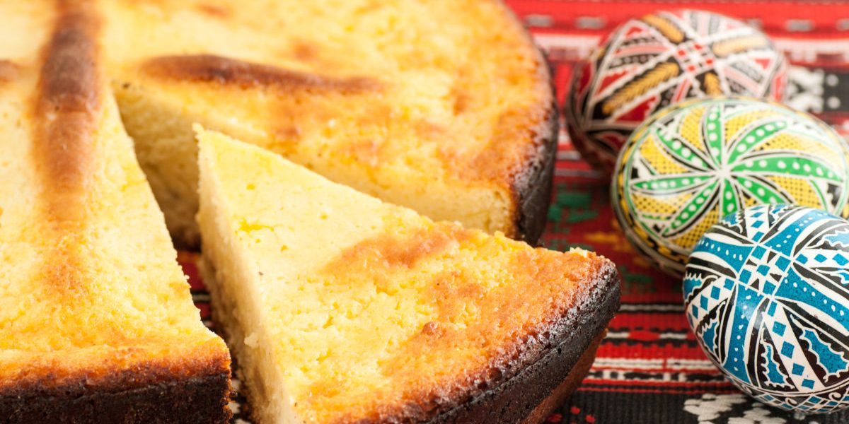 Cât rezistă Pasca de Paște? Data după care nu mai trebuie mâncată