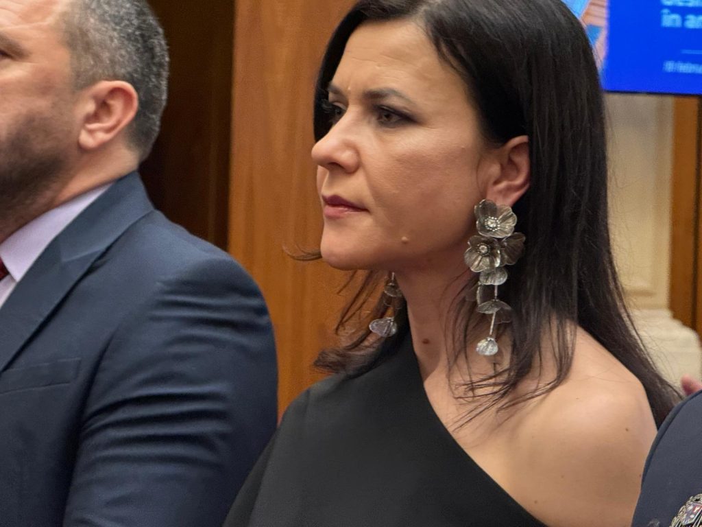 Ministrul PSD al Justiției propune numiri în parchete în ciuda avizelor negative ale CSM Ministrul PSD al Justiției, Radu Marinescu, a transmis miercuri președintelui Nicușor Dan propunerile pentru funcțiile de conducere din parchete, în ciuda avizelor negative emise de Consiliul Superior al Magistraturii