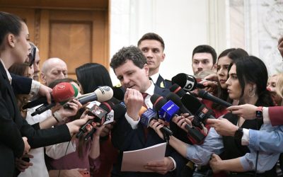 „Suntem la începutul unei crize”. Președintele preia rolul de mediator, dar critică tensiunile PSD - PNL: „Ne-am întors la lupta veche”