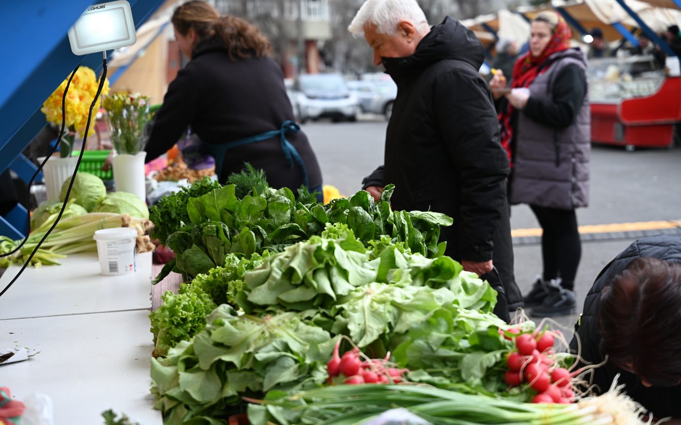 Primăria Sectorului 1 reinvesește spiritul de comunitate cu o piață volantă și evenimente de primăvară dedicate localnicilor Primăria Sectorului 1 a pregătit o serie de activități menite să revitalizeze atmosfera de weekend și să apropie locuitorii de tradiție și de produsele locale, în contextul apropiatei sărbători a Floriilor