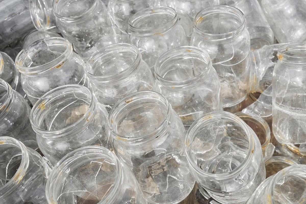 Gospodinele cu experiență aleg să păstreze borcanele rămase după utilizarea mâncării pentru copii sau alte alimente, considerându-le o resursă utilă în organizarea casei