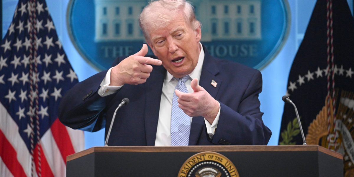 Trump, „foarte optimist” despre negocierile din Pakistan. Ce fac iranienii pe ascuns?