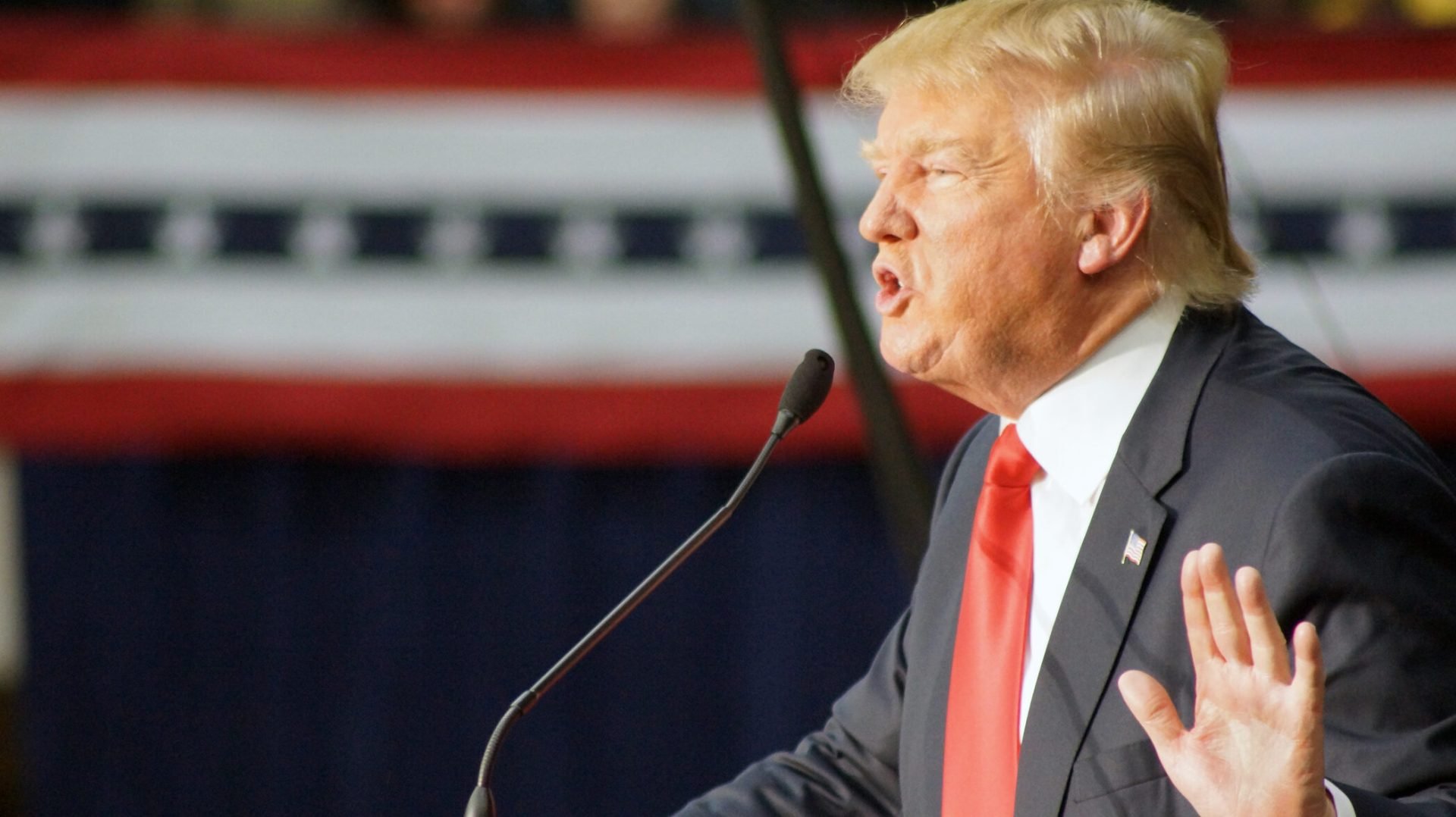 Iranul nu renunță la nuclear, Trump avertizează: „Niciodată armă!”