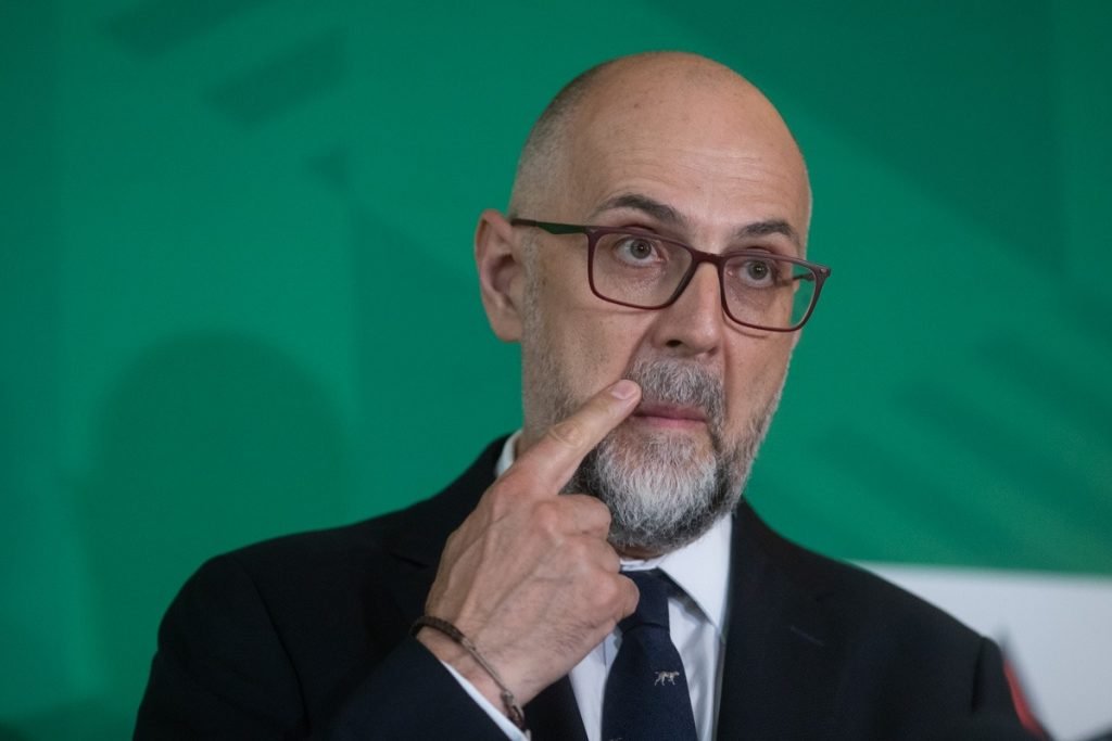 Kelemen Hunor, suspiciuni: Peter Magyar vrea „să umble la banii” de la Budapesta, UDMR neagă