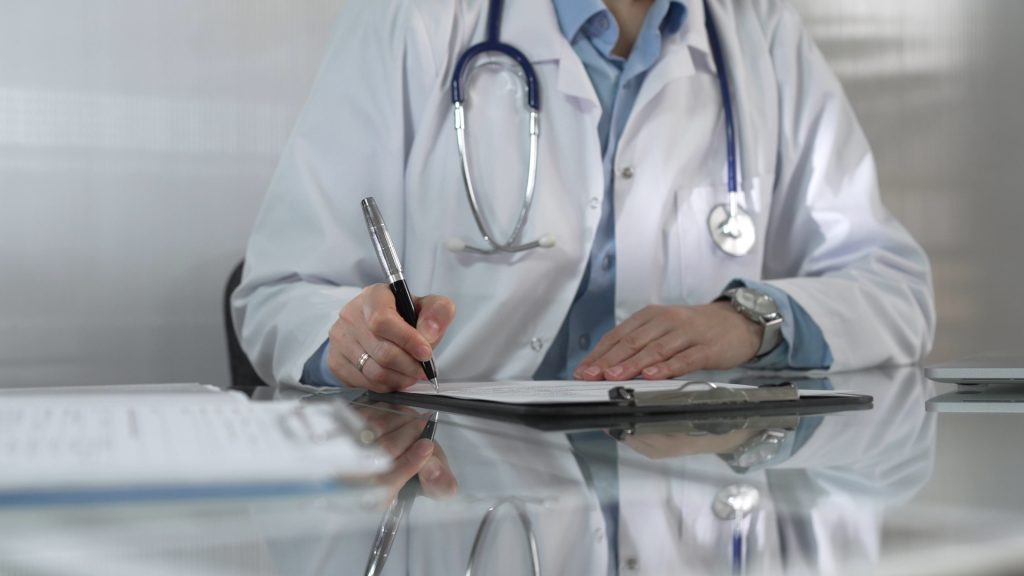 Prevenția ignorată: Românii, reticenți la controale medicale, mai ales tineri