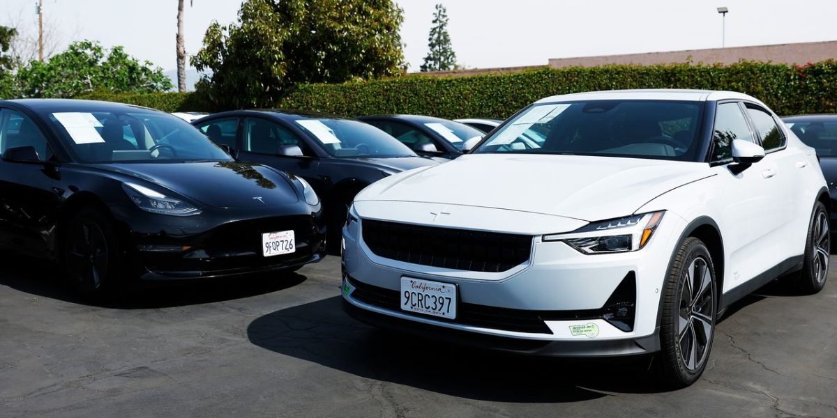 Benzina se scumpesțe, cererea de electrice second hand explodează