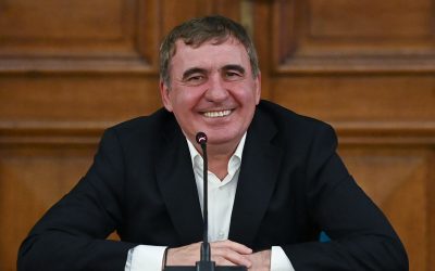 Hagi, selecționerul României U21, preia „tricolorii” mari