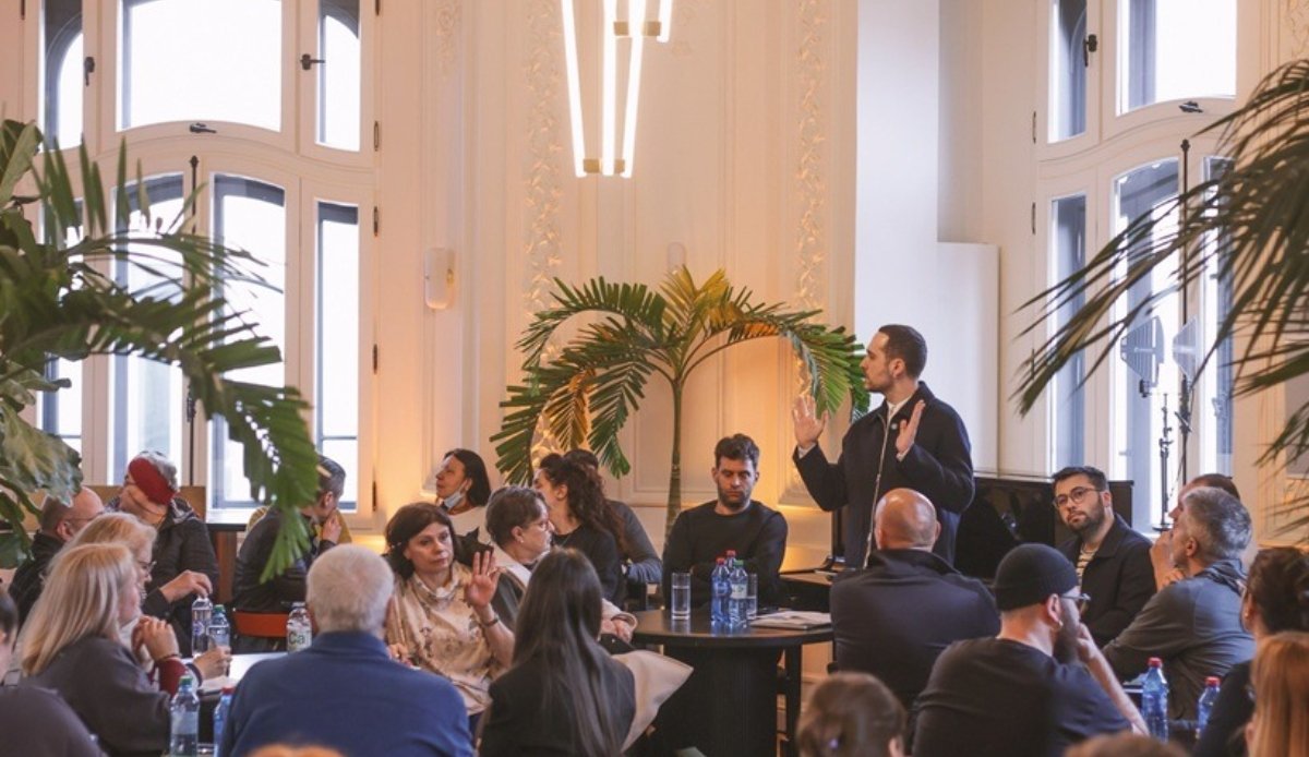 Întâlnire comunitară în Amzei: Planuri de revitalizare și provocări ignorate Amzei, una dintre cele mai vechi și pline de istorie zone din București, se află în fața unui moment crucial