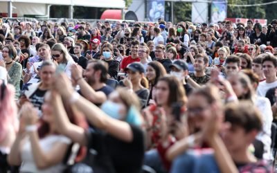 Actrița Teen Wolf, la Comic Con România. Iain Glen, ANULARE de ultimă oră