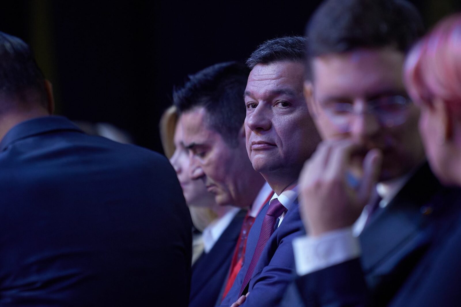 Grindeanu, pe muchie de cuțit? Sfârșitul șefiei PSD, aproape!