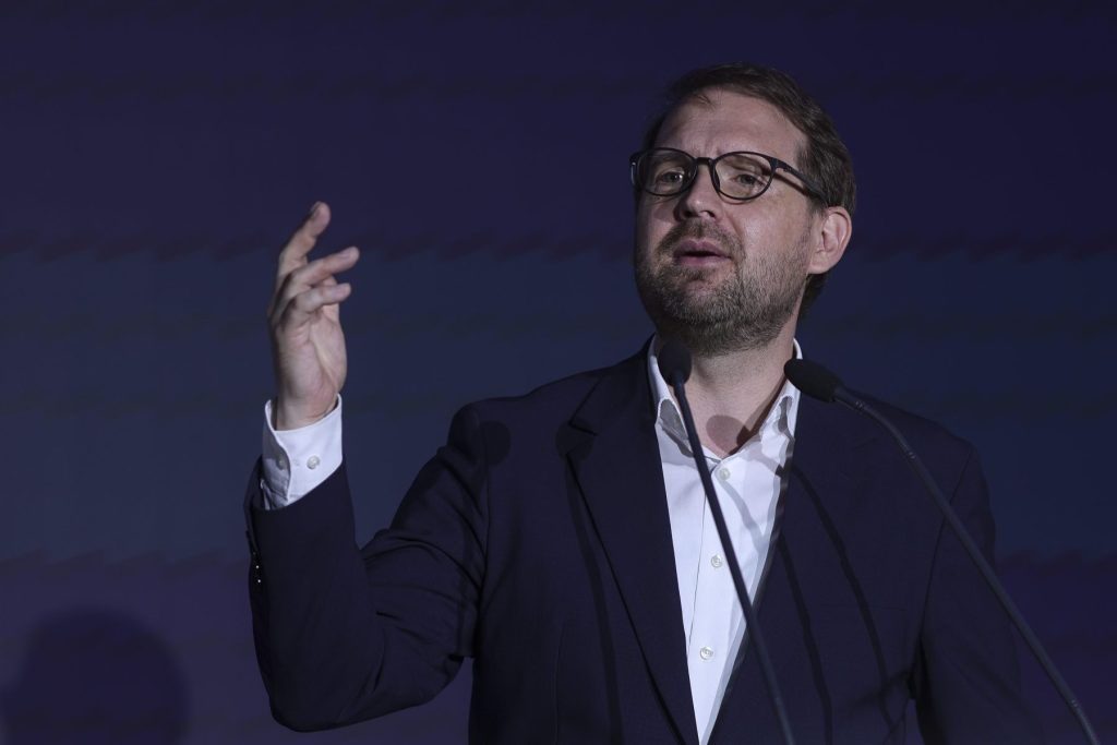 Fritz, atac dur la PSD: „Sunteți disperați să reveniți la Guvernarea Ciucă-Ciolacu!”