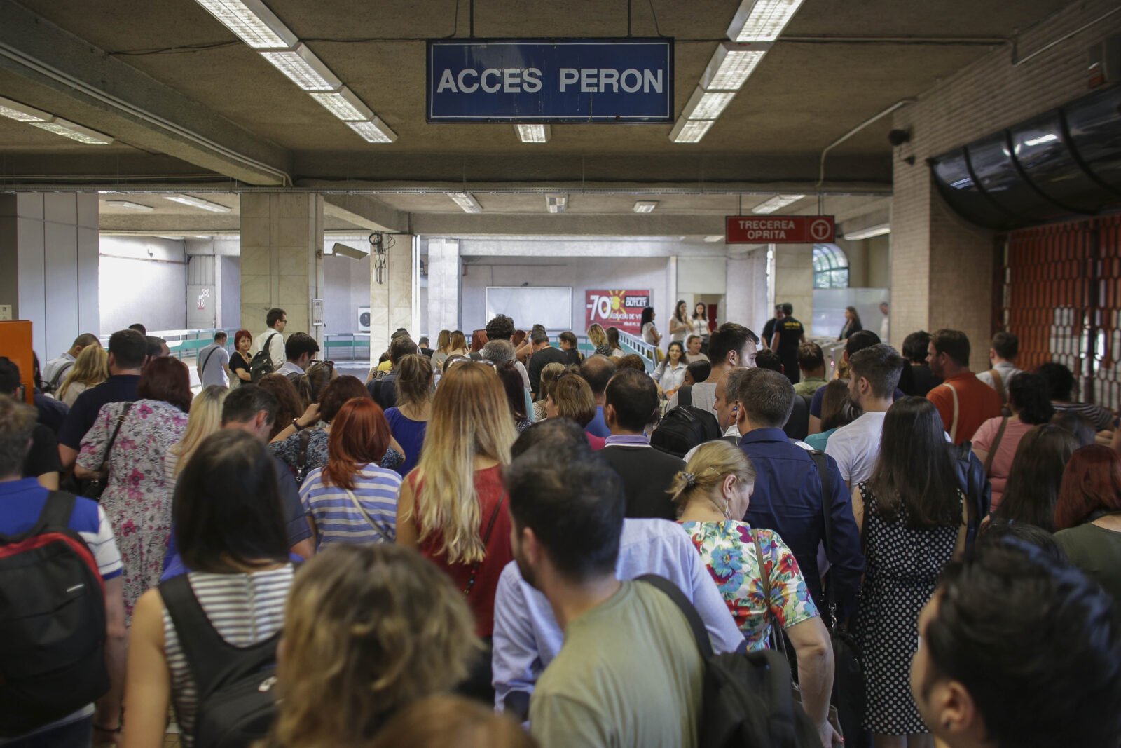 După trenurile noi blocate, Metrorex scumpește călătoria cu metroul Bucureștenii vor plăti mai mult pentru transportul cu metroul, în contextul unei crize a combustibilului