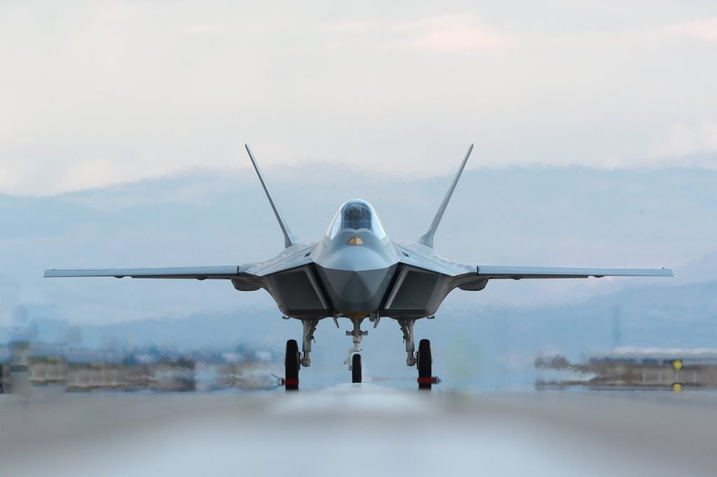 Canada, curtare pentru super-avion: intră în proiect cu Marea Britanie, Italia, Japonia