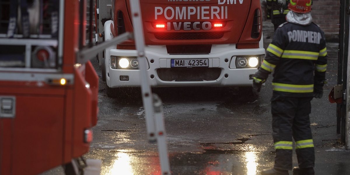 Explozie în apartament din București după încărcarea unei trotinete electrice