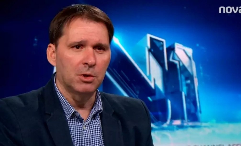 Igor Bozic, redactor-șef al postului de televiziune N1 din Serbia, a fost demis oficial luni, după o perioadă de incertitudine în cadrul instituției media