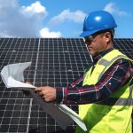 PPC Energie lansează service pentru panouri fotovoltaice, dedicat firmelor
