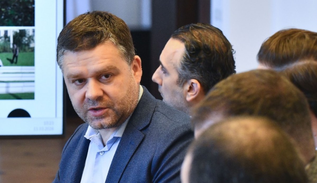 Un oraș întru totul reîmprospătat prin vizune și colaborare: noua eră a Bucureștiului începe din inimă, din dialogurile sincere ale liderilor săi București, orașul cu nervi de oțel și suflet de lut, pare să fi descoperit, încă o dată, forța simbiozei între administrație și comunitate