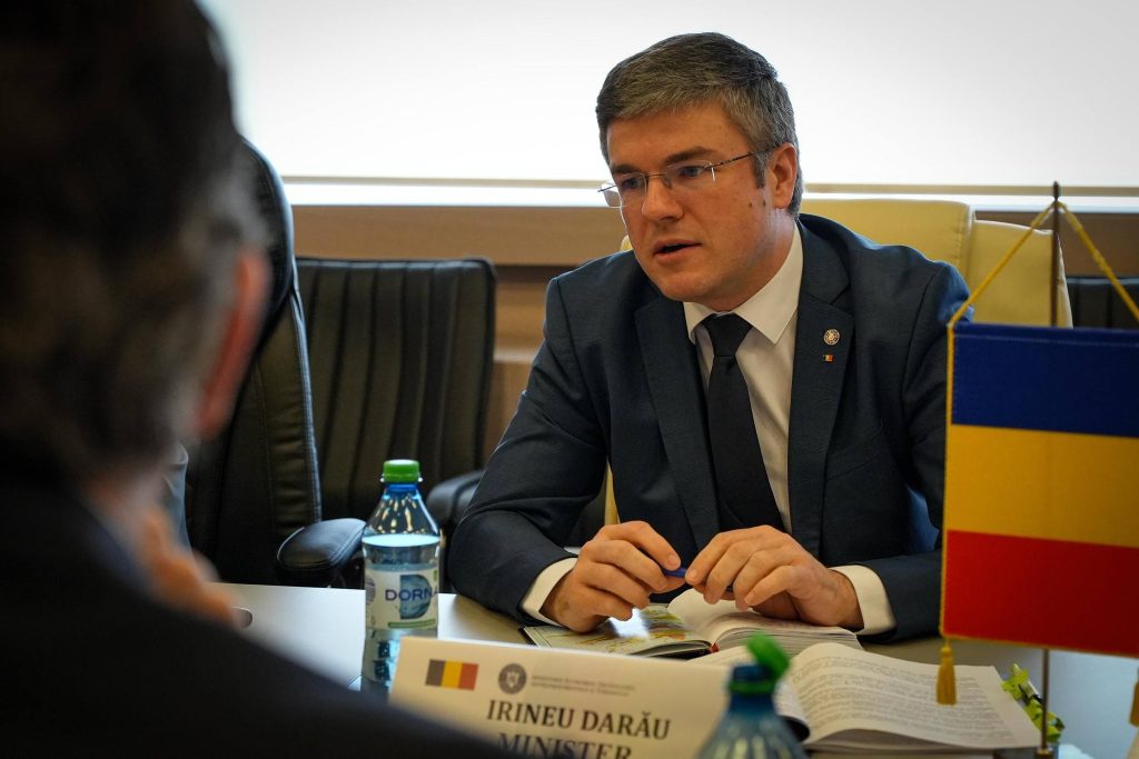 Darău, ministru: Niciun antreprenor nu vrea căderea Guvernului, sper la responsabilitate