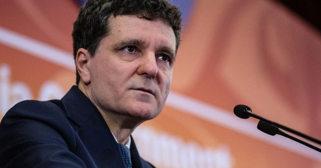 Tânărul care l-a amenințat pe Nicușor Dan, localizat în Germania, părinții, chemați la audieri